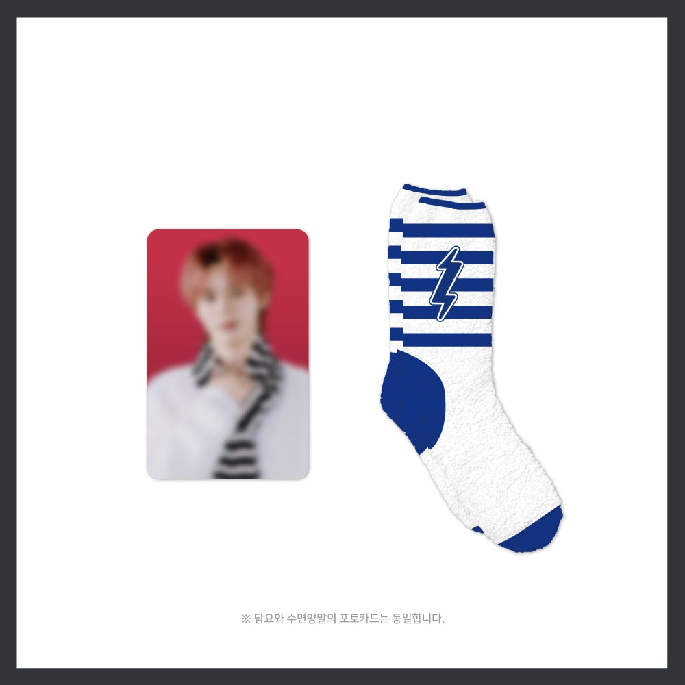 NCT - NCT ZONE POP UP STORE IN JAPAN OFFICIAL MD SLEEPING SOCKS + PHOTOCARD SET CHRISTMAS VER - COKODIVE